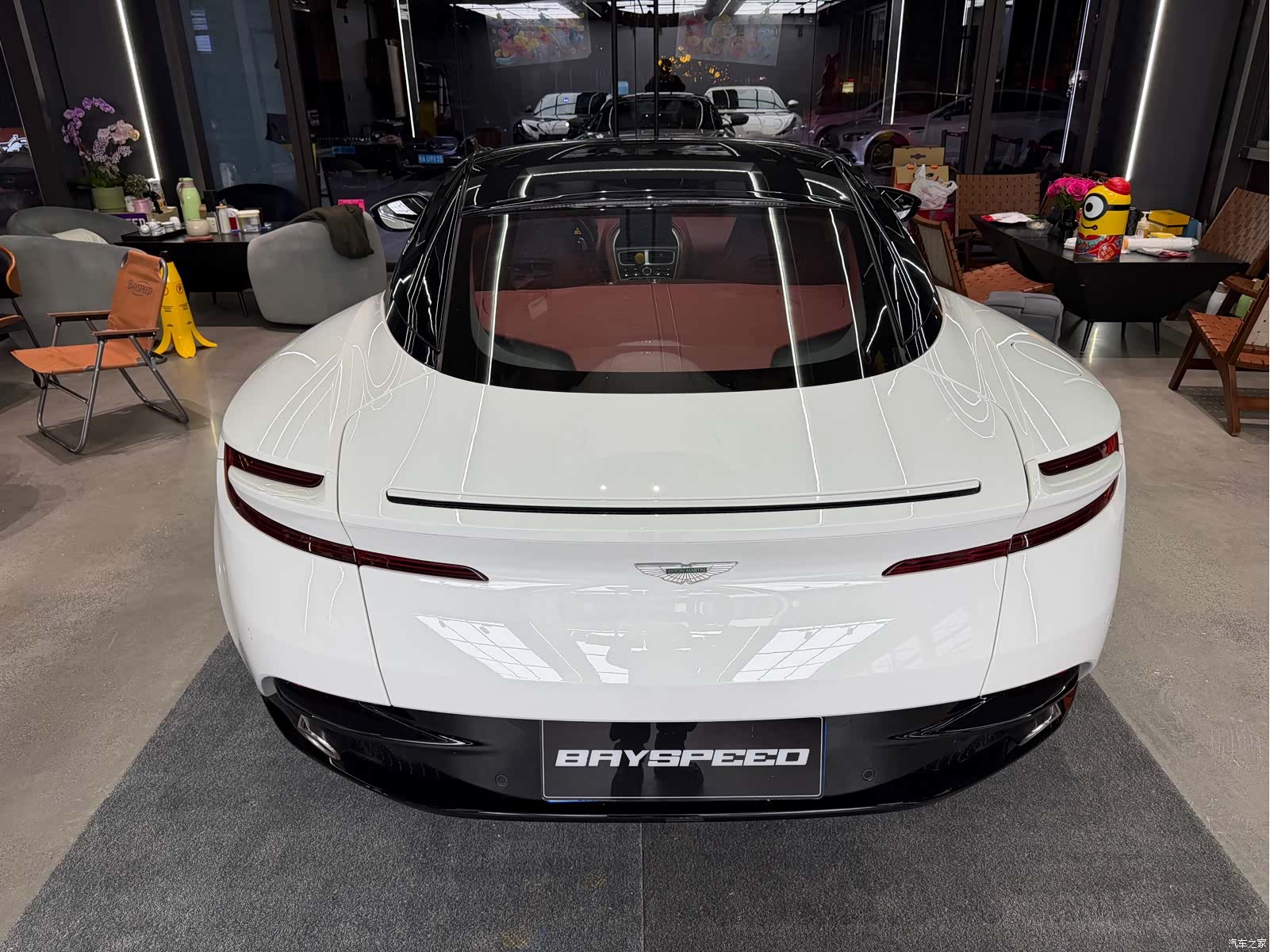 Aston Martin DB11, 2018 20