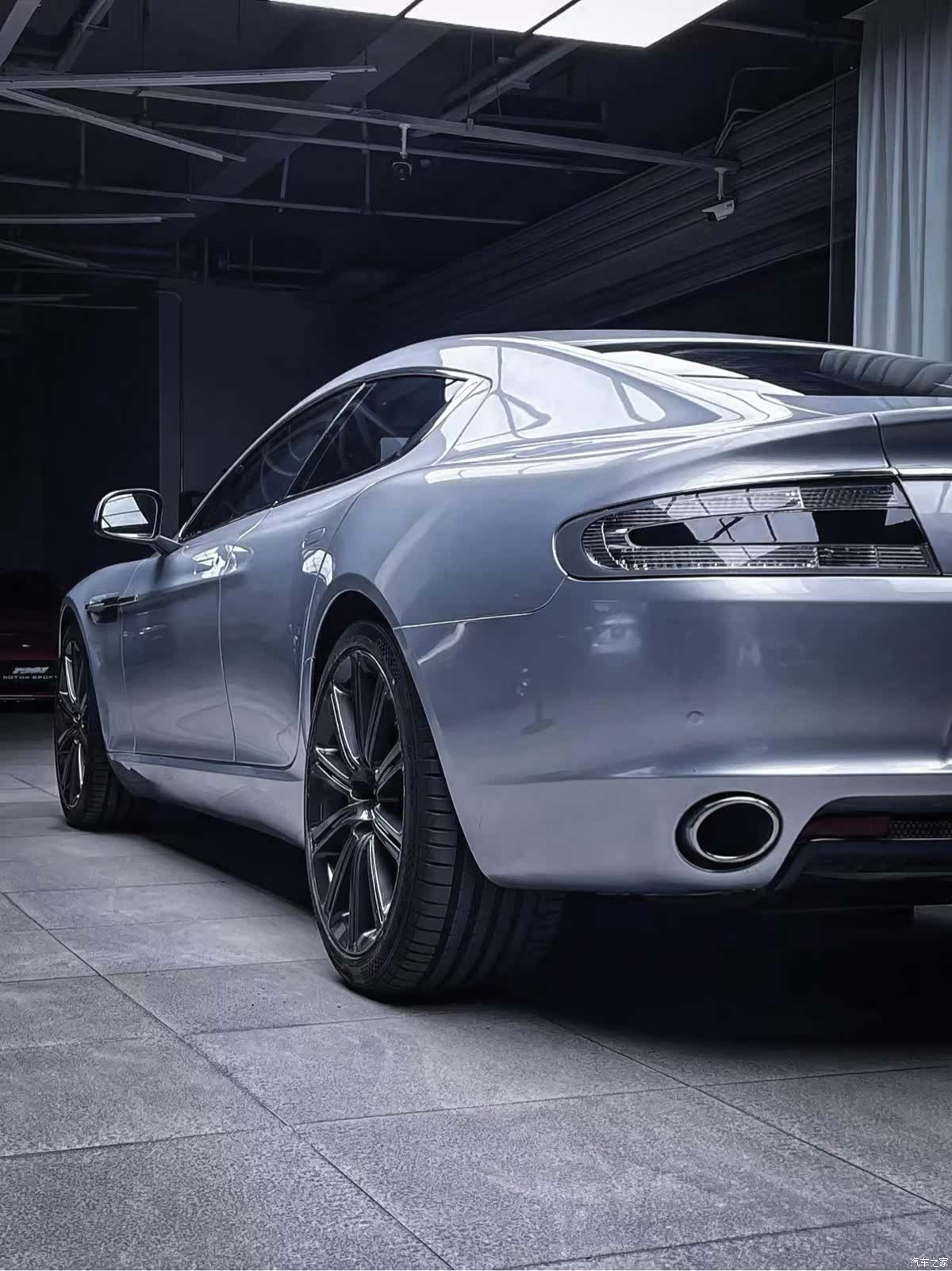 Aston Martin Rapide, 2013 4