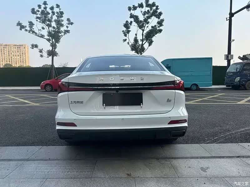 Roewe i5, 2025 10