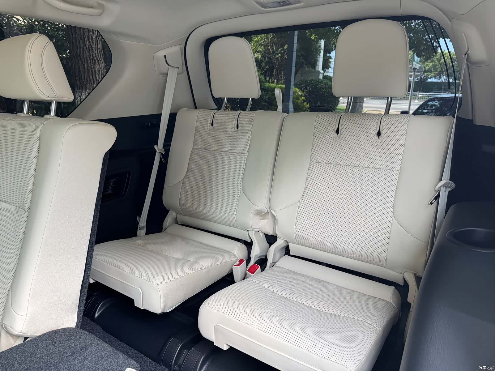 Lexus GX, 2025 17