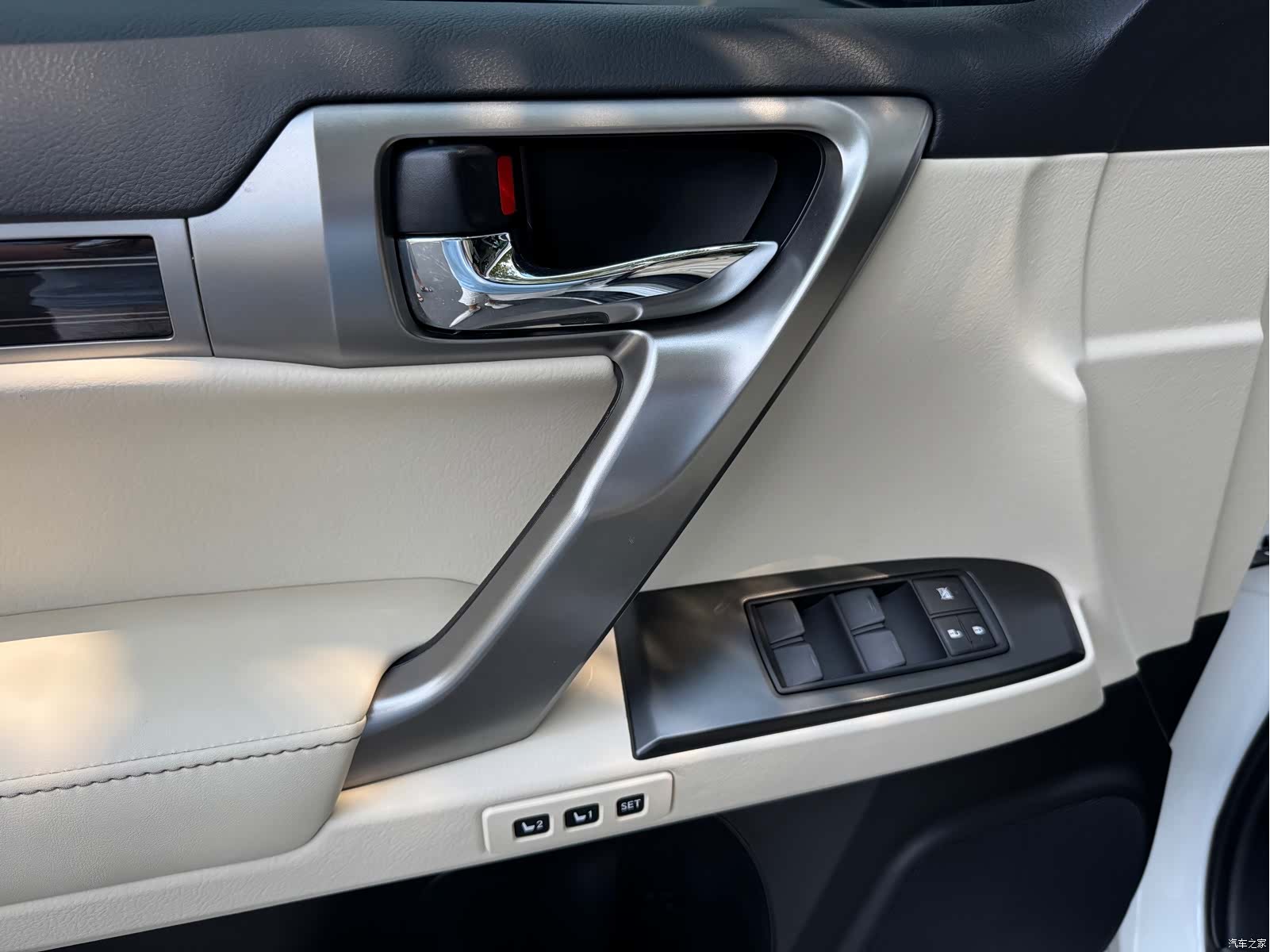 Lexus GX, 2025 8