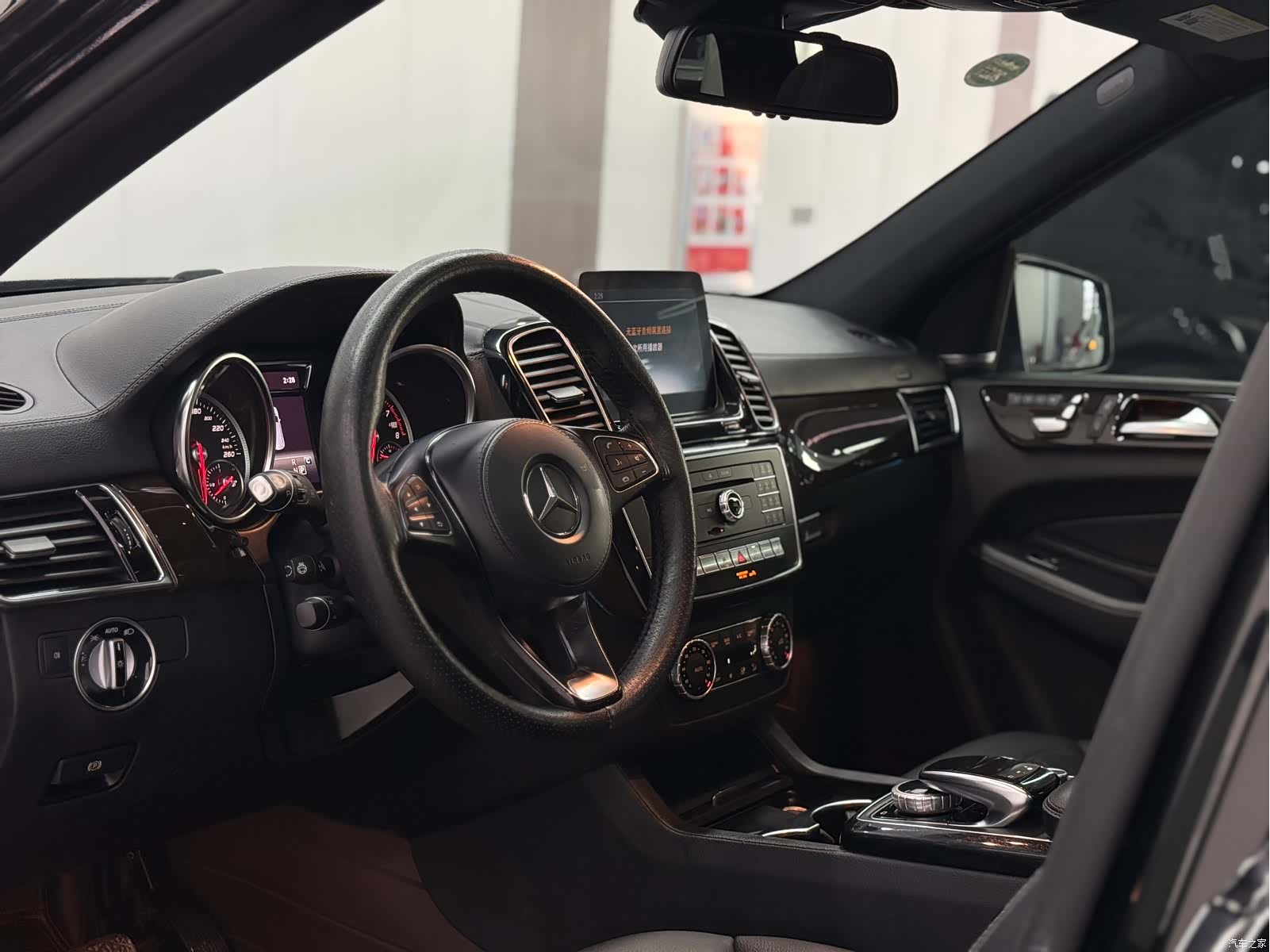 Mercedes-Benz GLS, 2017 10