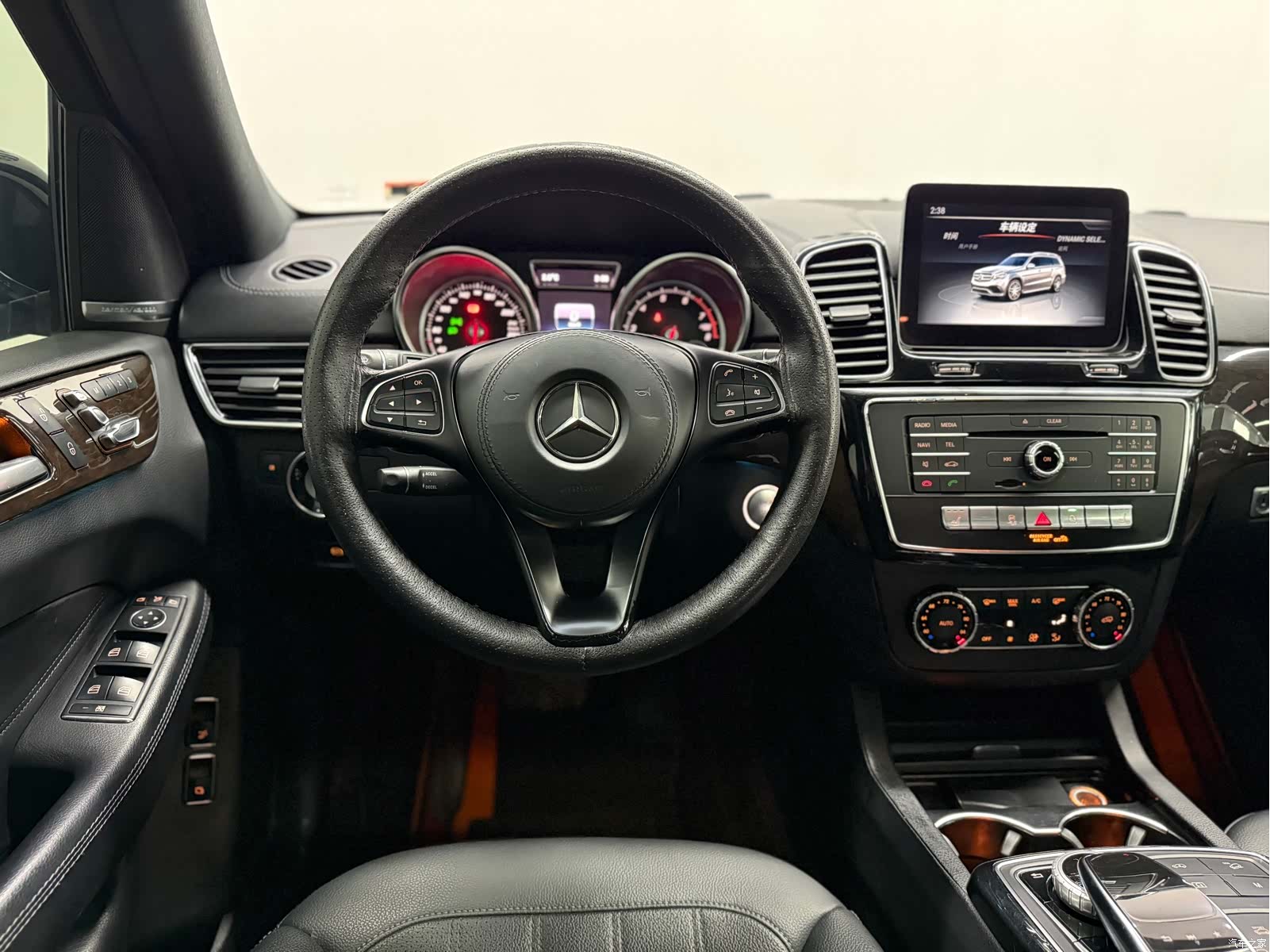 Mercedes-Benz GLS, 2017 27