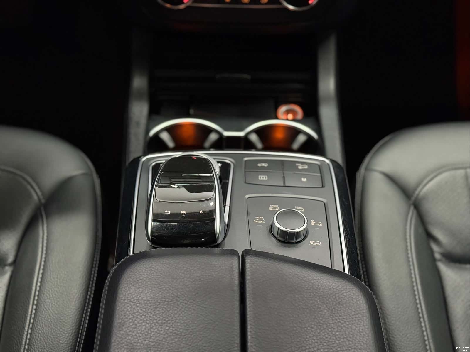 Mercedes-Benz GLS, 2017 28