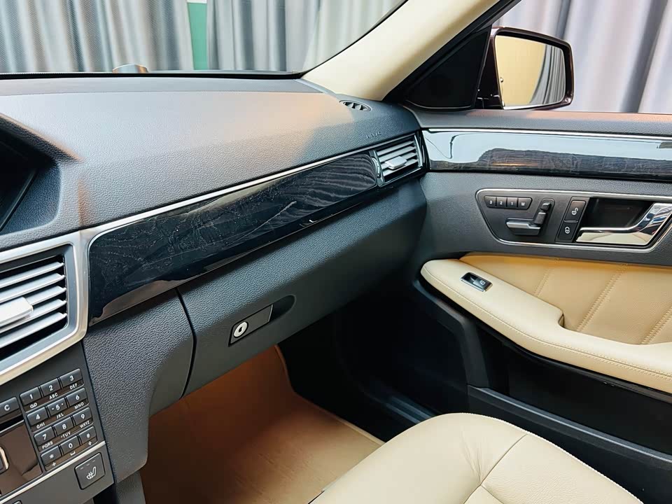 Mercedes-Benz E-class Mercedes-Benz E-class