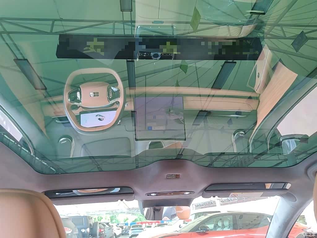 Geely 8, 2025 18