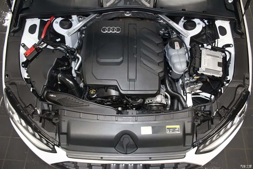 Audi A4L, 2024 13