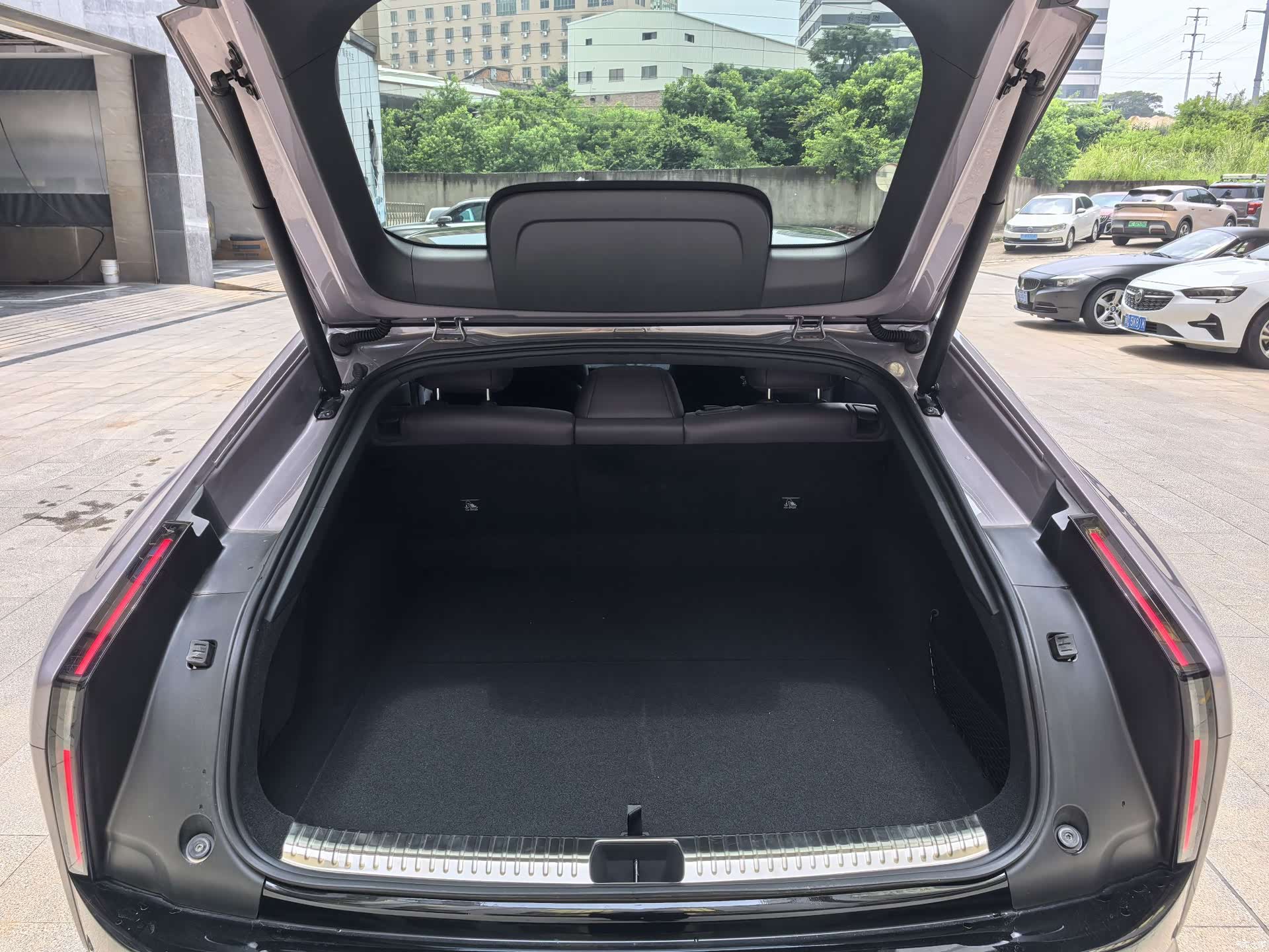 Xpeng P7, 2025 14