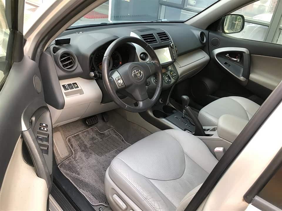 Toyota RAV4 Rongfang