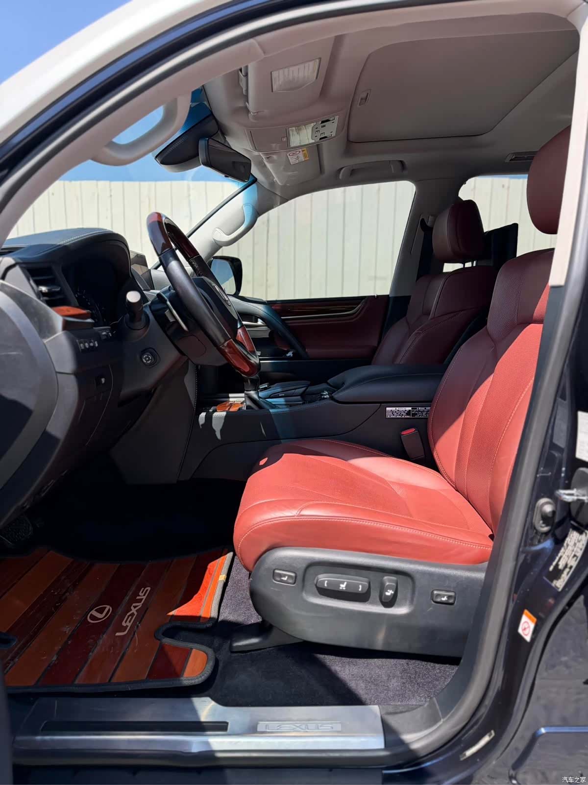 Lexus LX, 2019 все фото