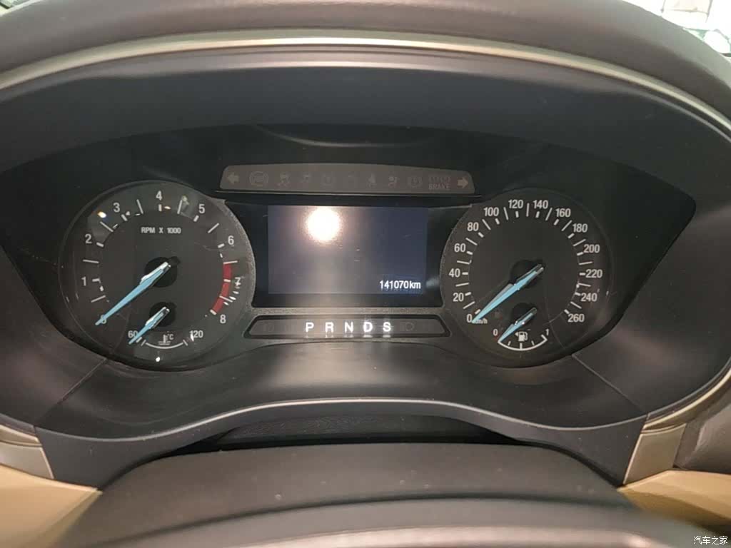 Ford Mondeo, 2014 12