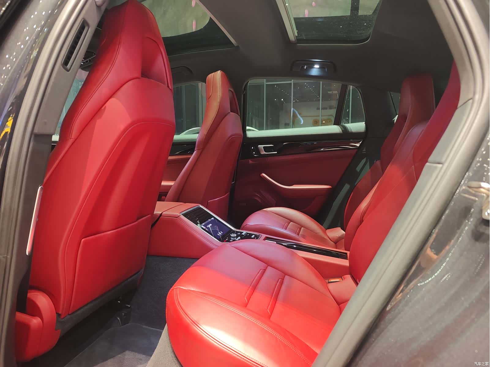 Porsche Panamera, 2021 все фото