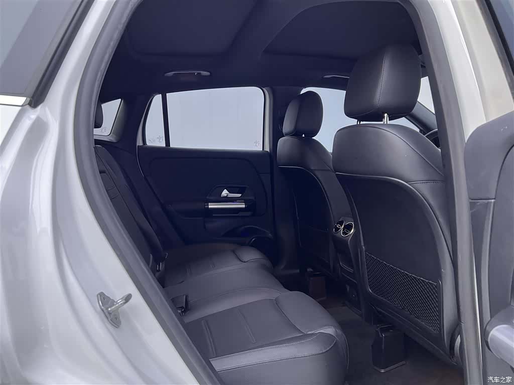 Mercedes-Benz GLA, 2021 24