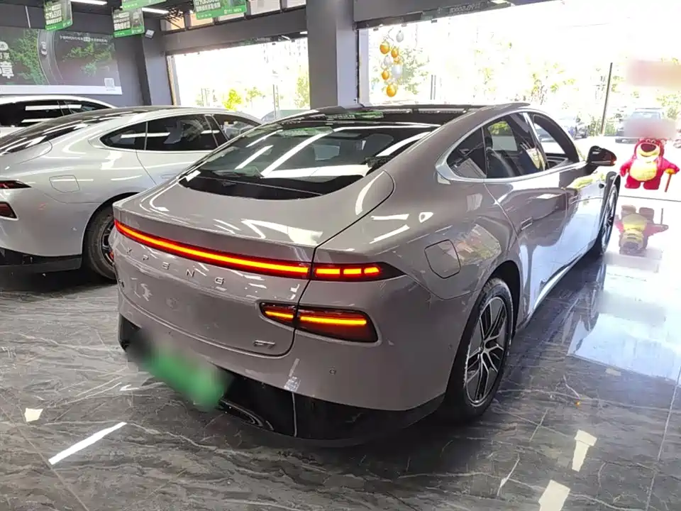 XPENG P7