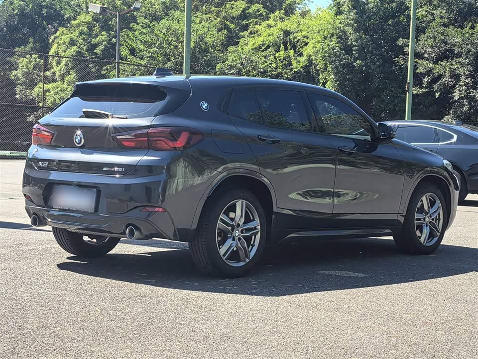BMW X2