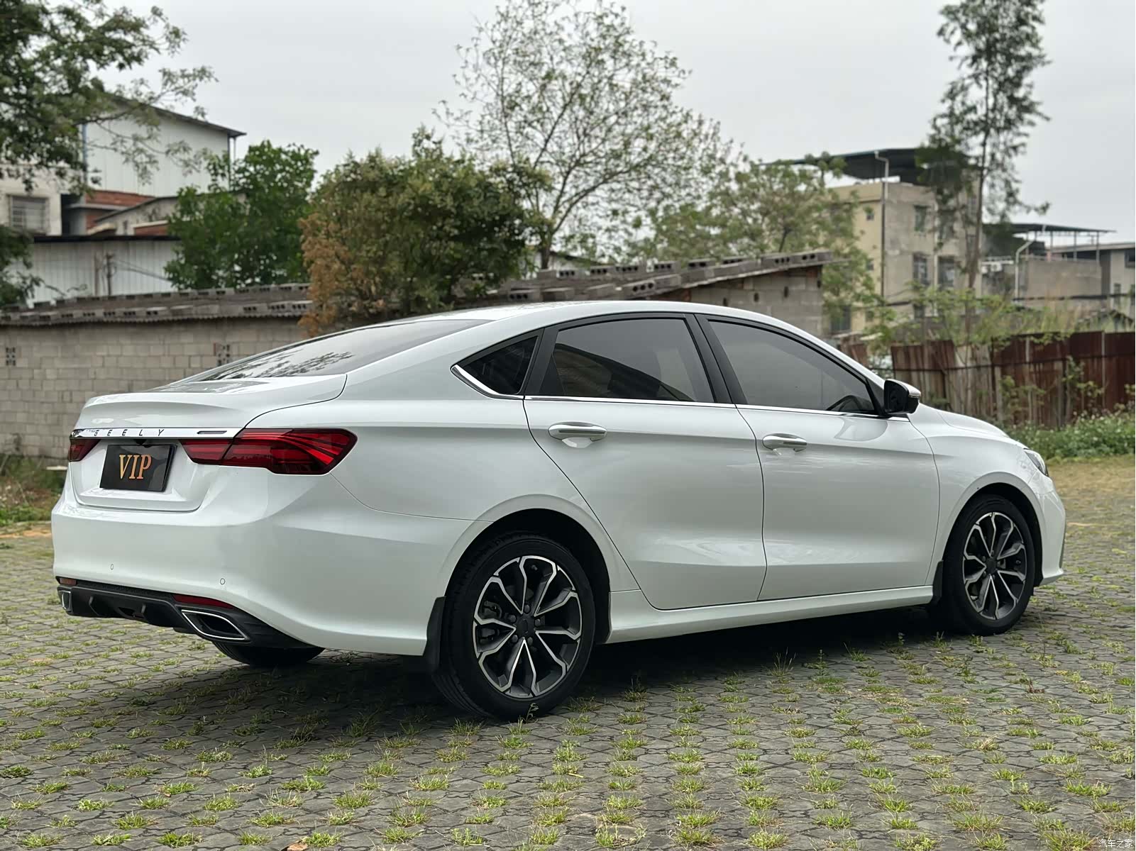 Geely Binray, 2021 4
