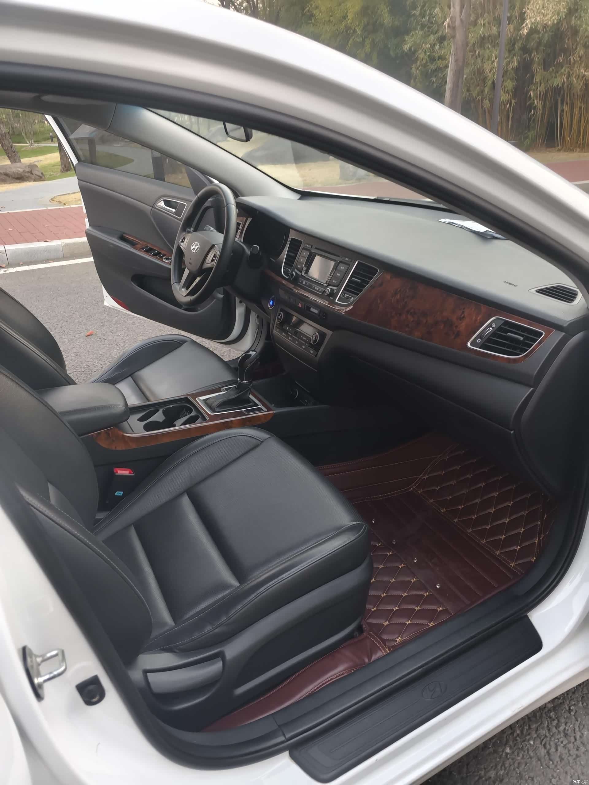 Hyundai DLX, 2015 12