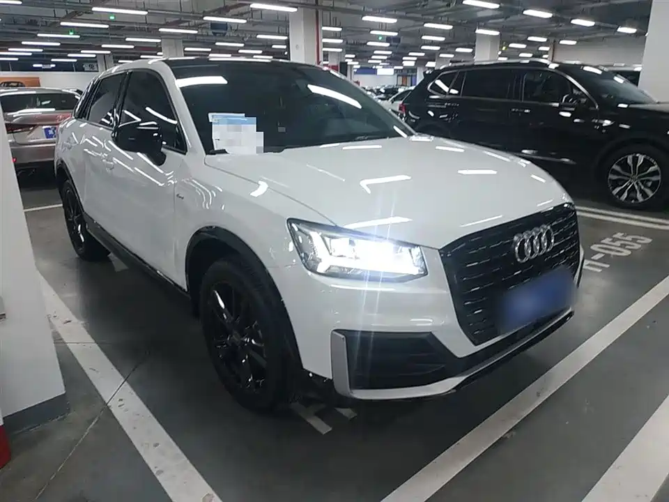 Audi Q2L