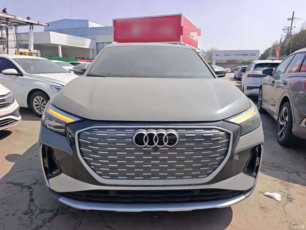 Audi Q4 e-tron, 2024 3
