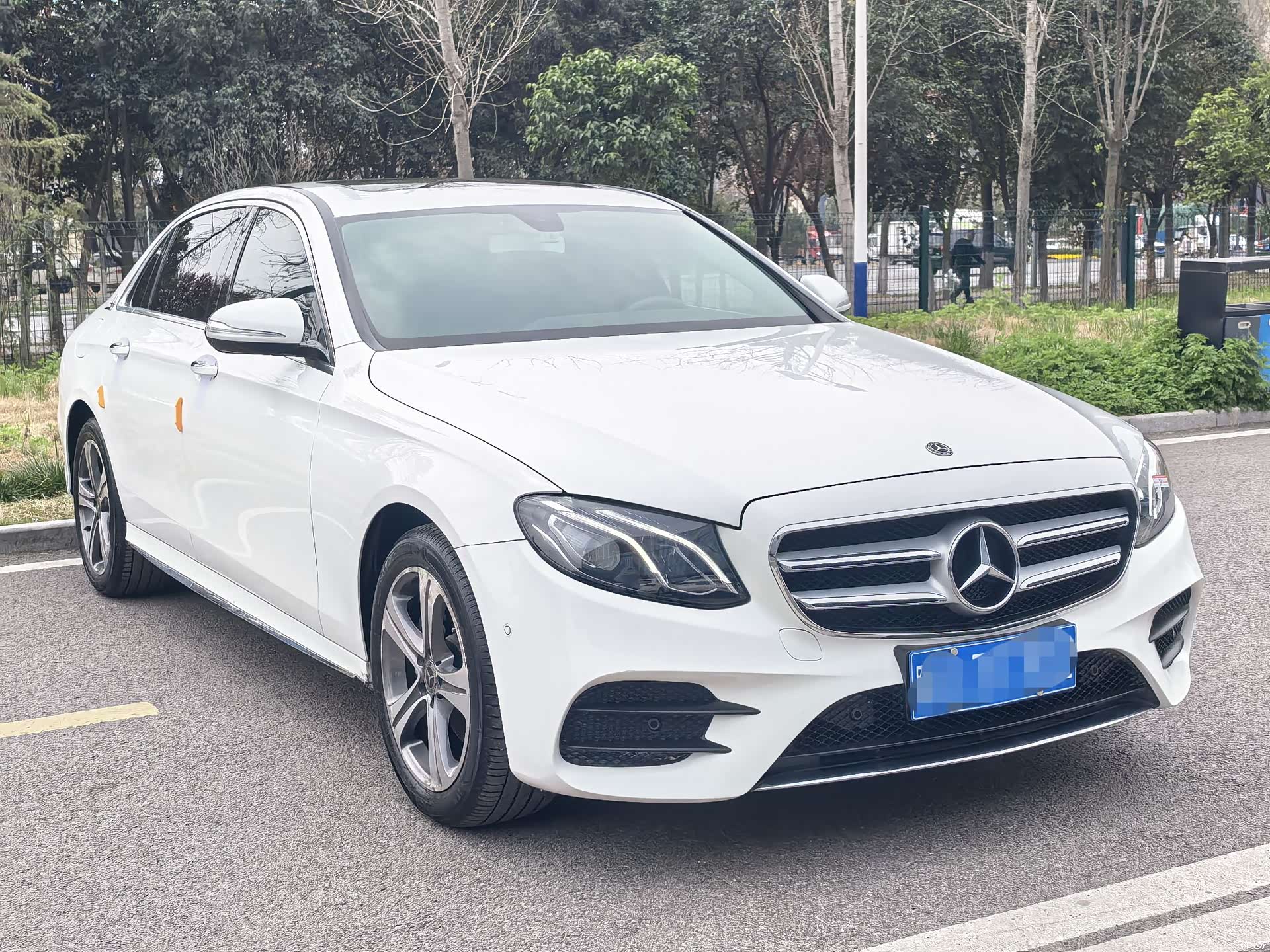 Mercedes-Benz E-Class, 2018 3