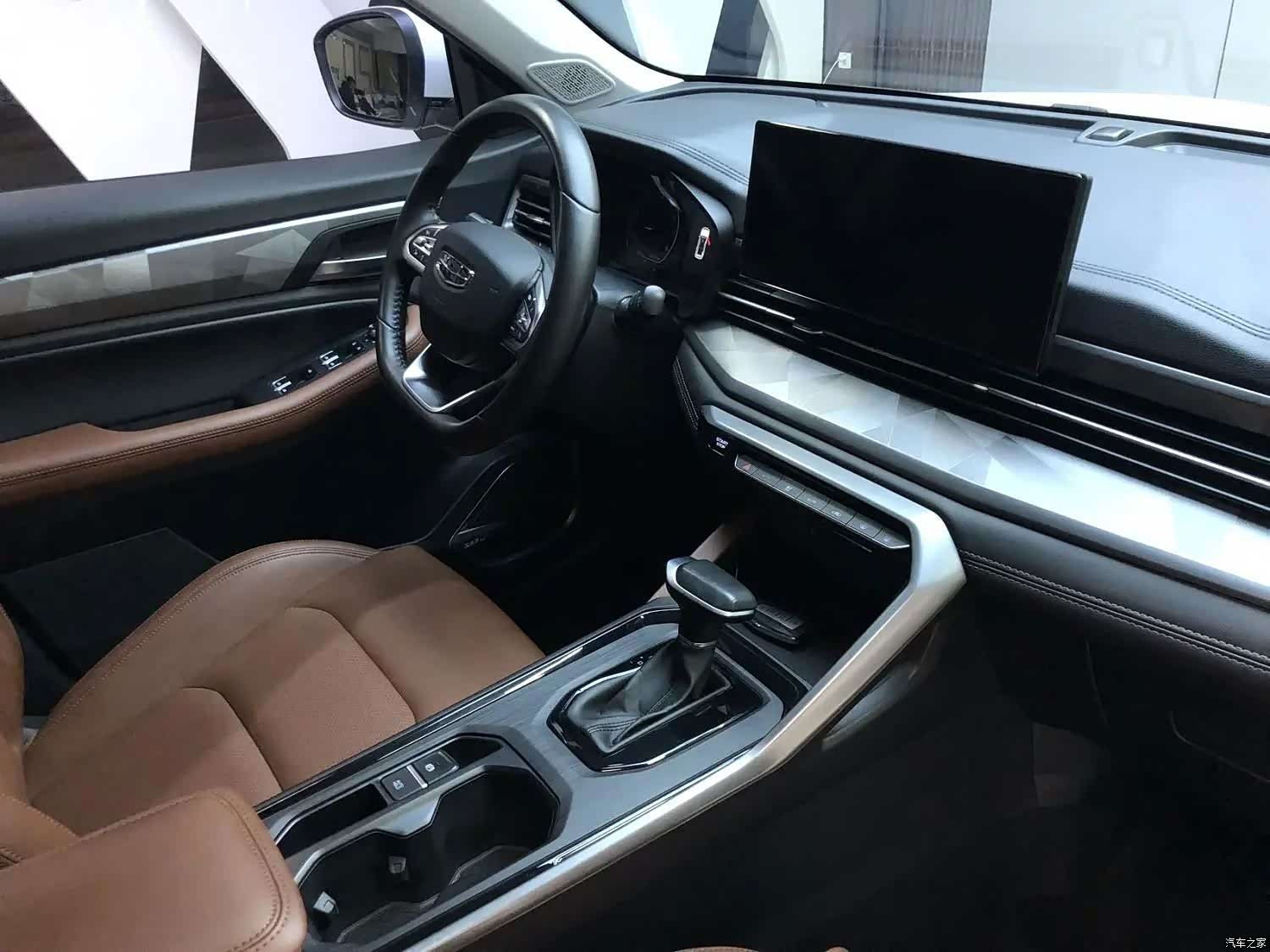 Geely X6, 2022 19