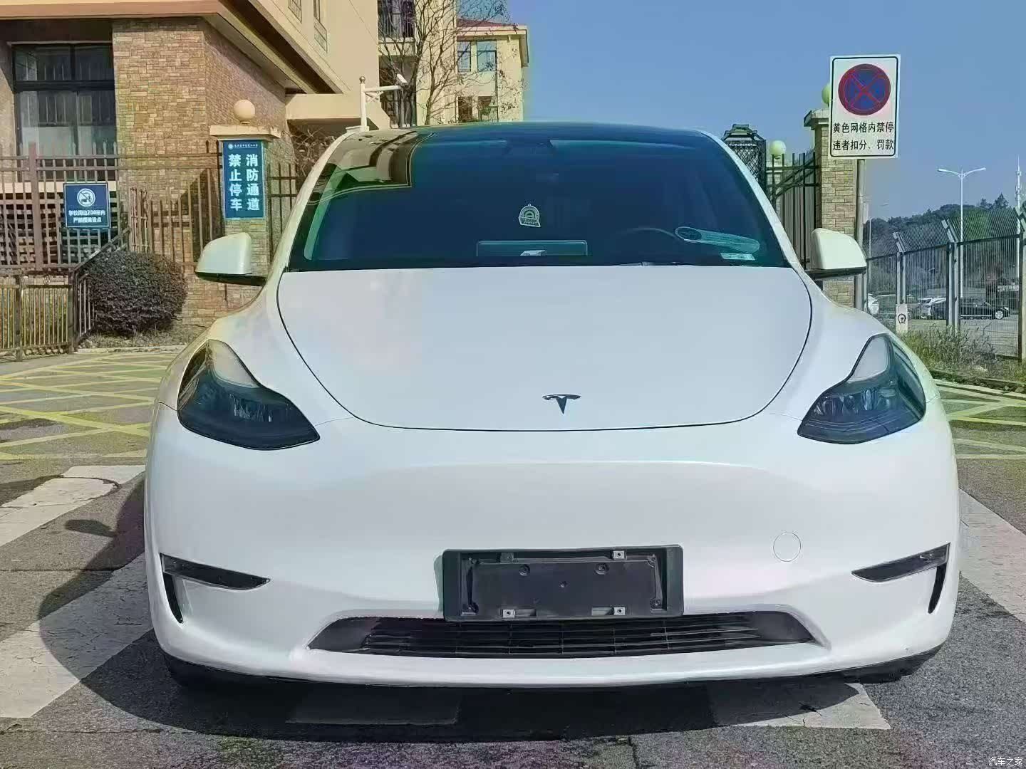 Tesla Model Y, 2021 2