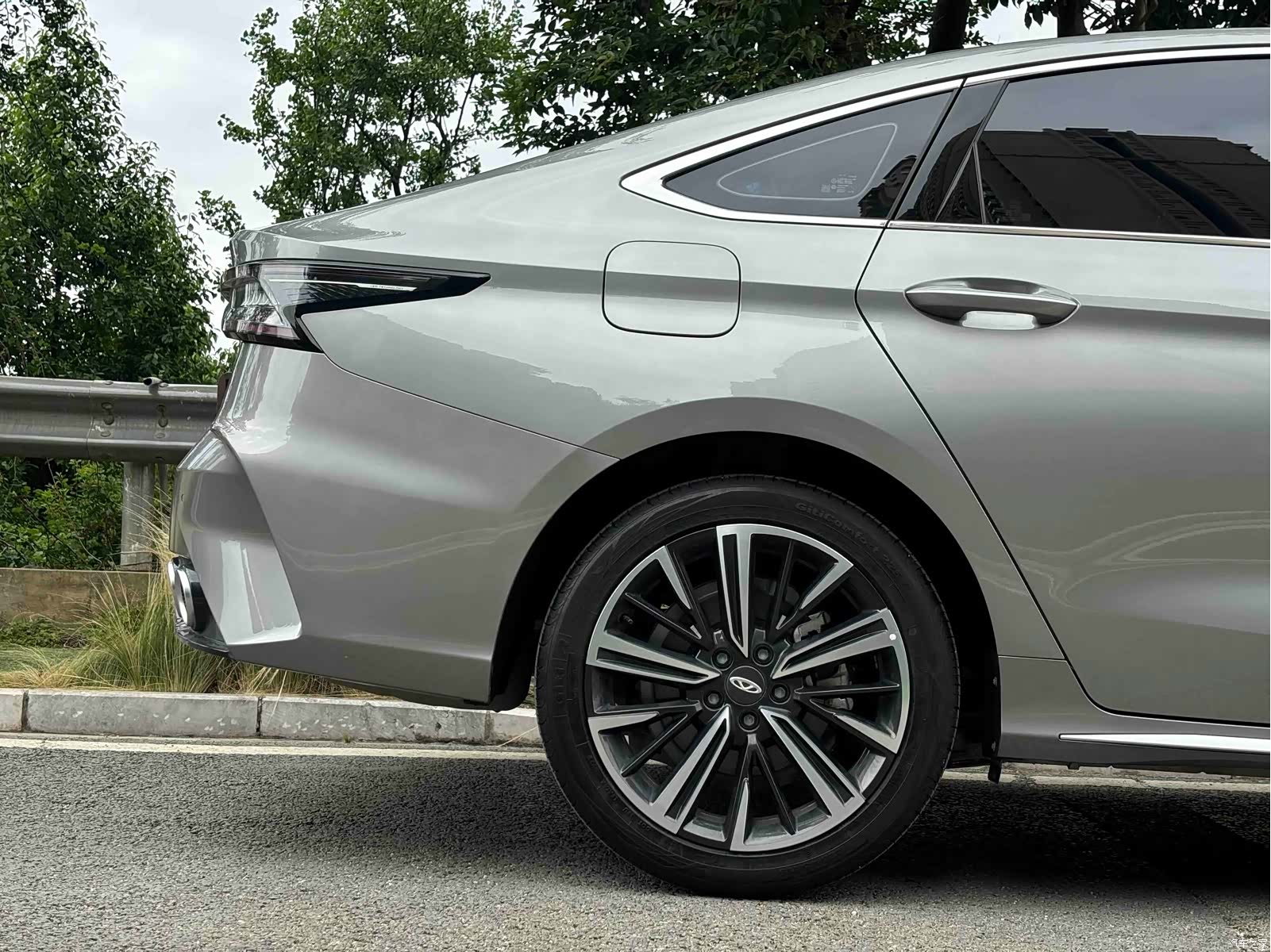 Chery Arrizo 8, 2025 17