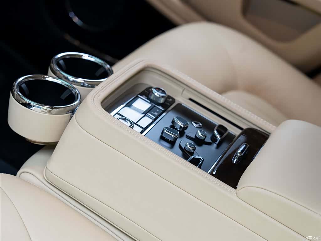 Bentley Mulsanne, 2016 13
