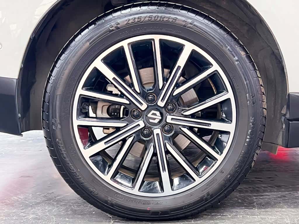 Leapmotor B10, 2025 11