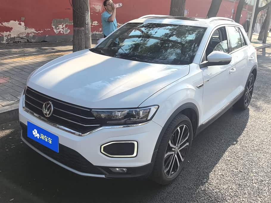 Volkswagen T-ROC exploring Songs