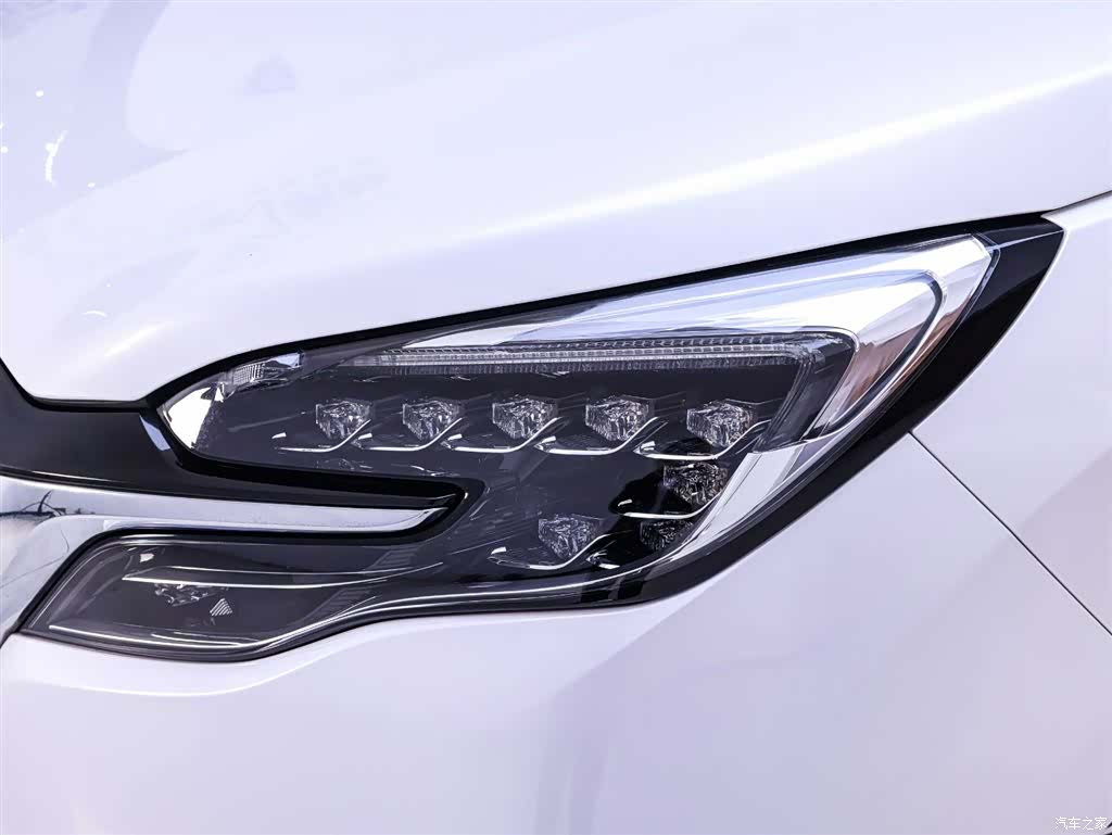Buick GL8, 2023 4