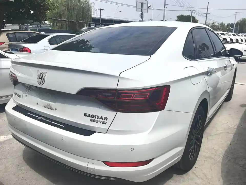 Volkswagen Sagitar