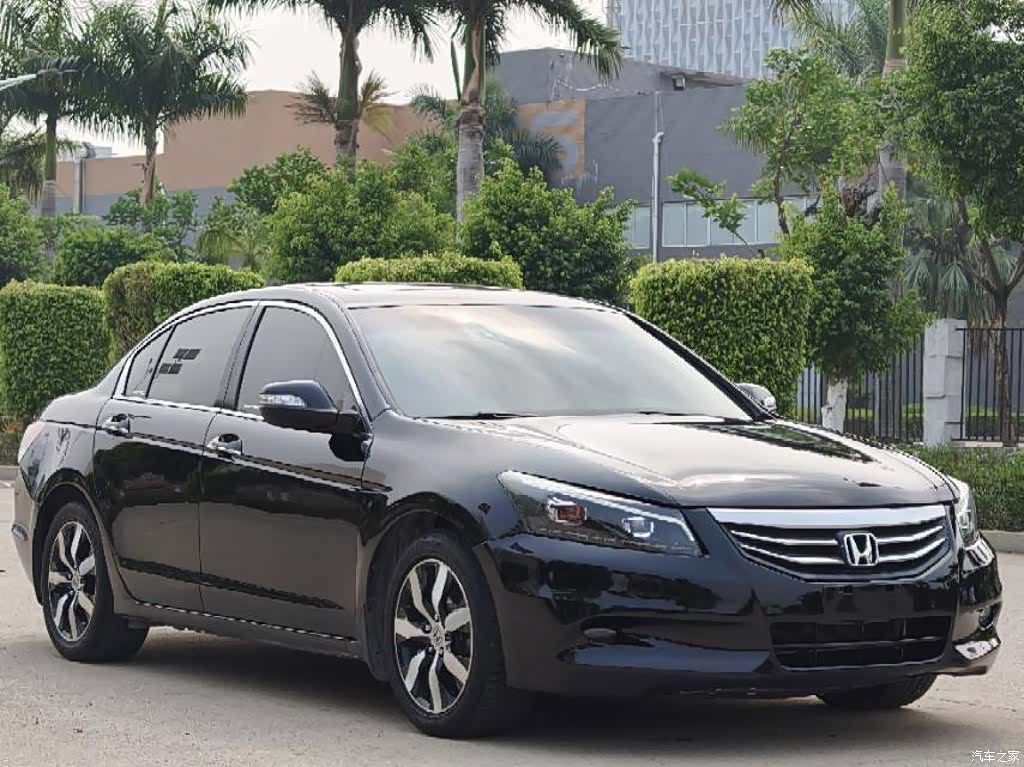Honda Accord, 2012 3