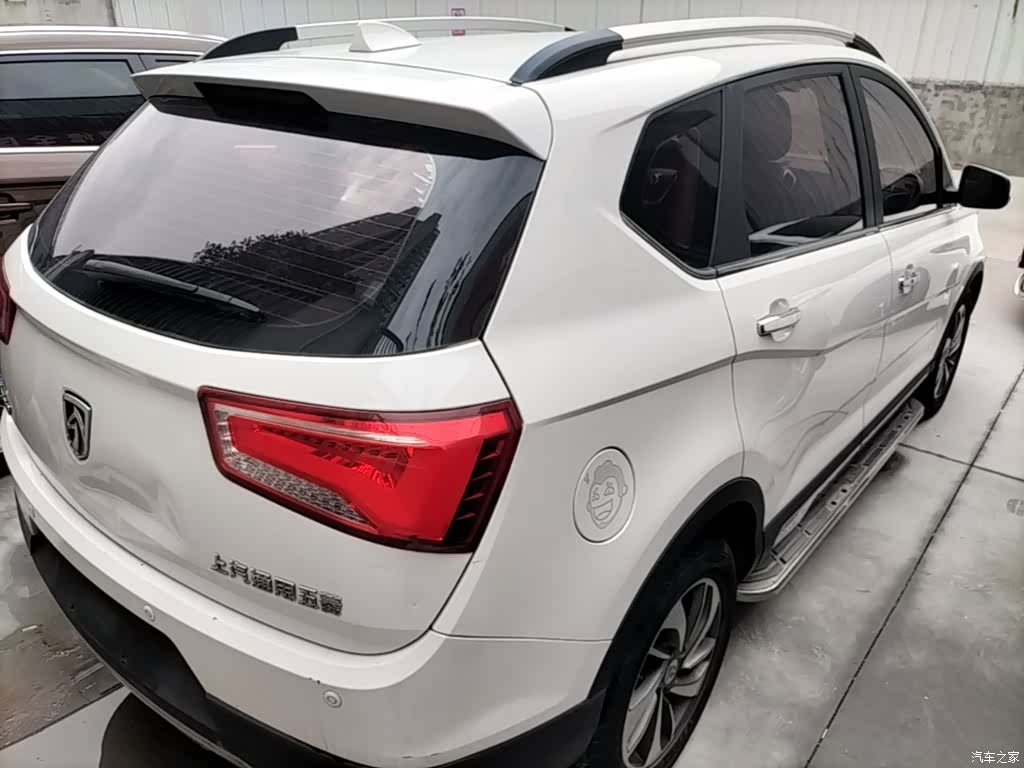 Wuling 560, 2016 7