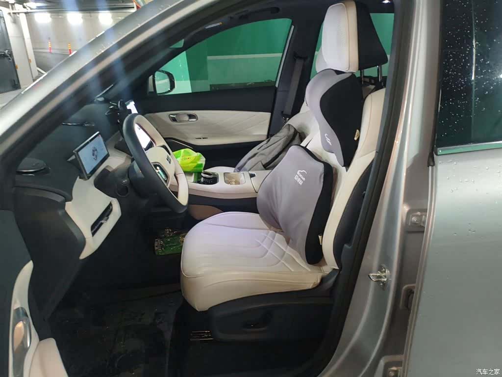 Geely 7, 2025 8