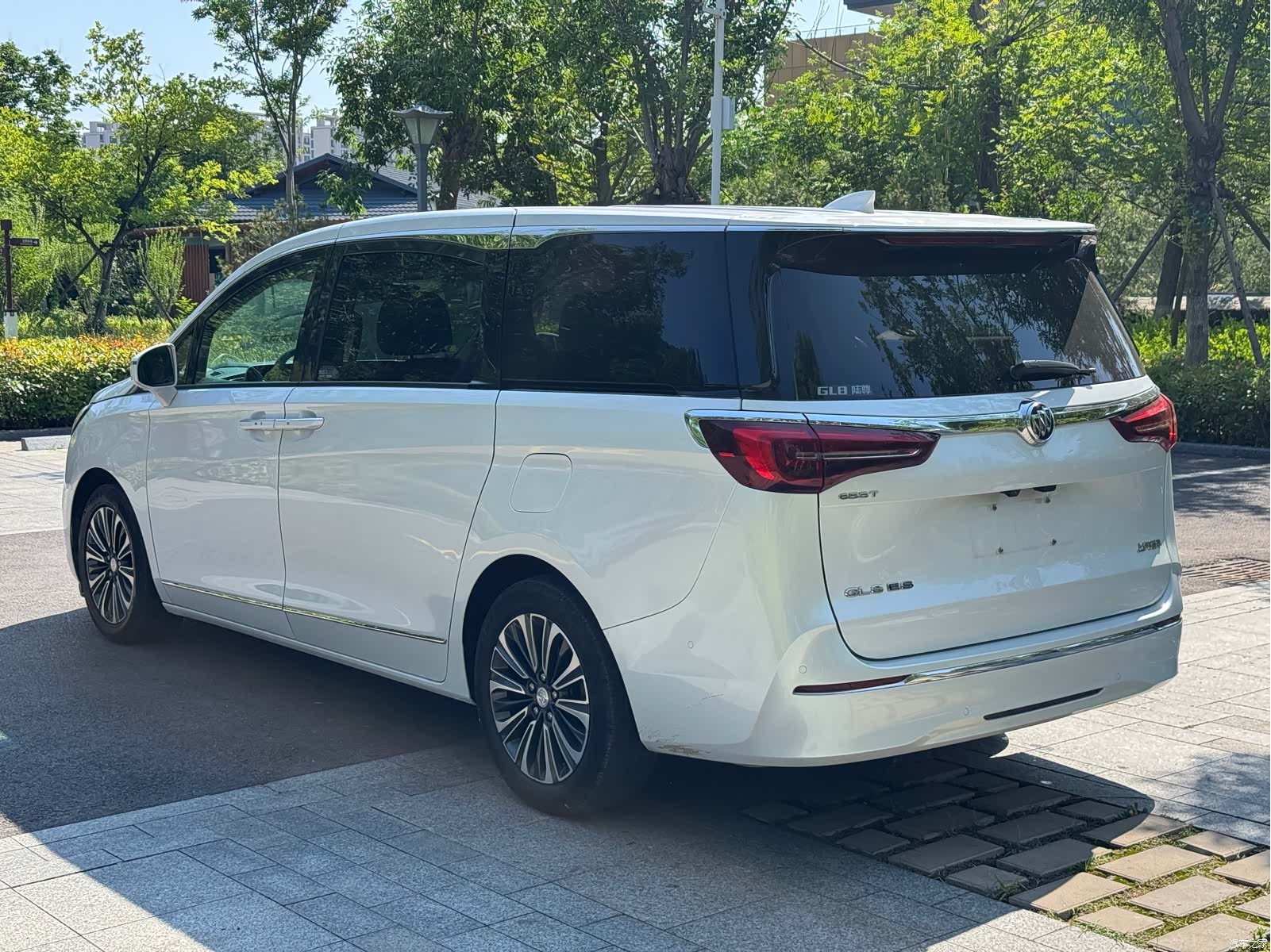 Buick GL8, 2021 4