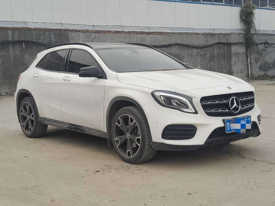 Mercedes-Benz GLA