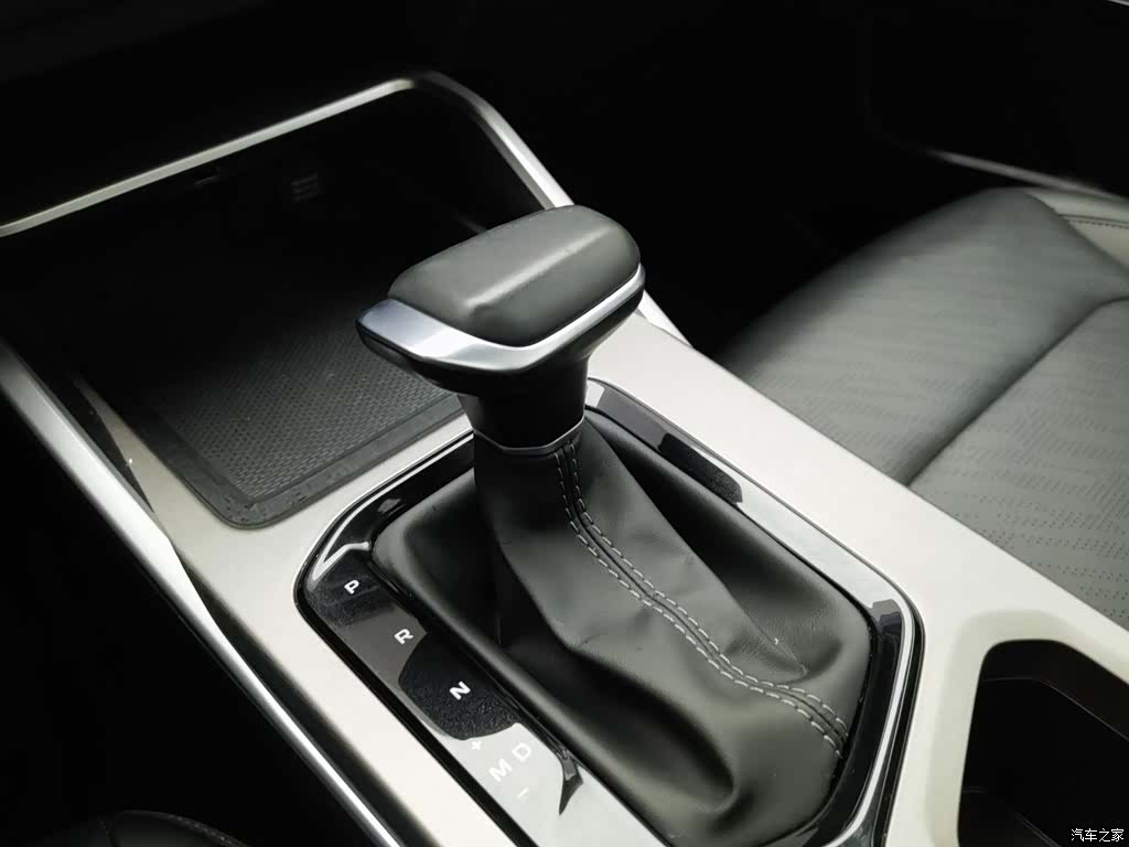 Geely Emgrand, 2024 13