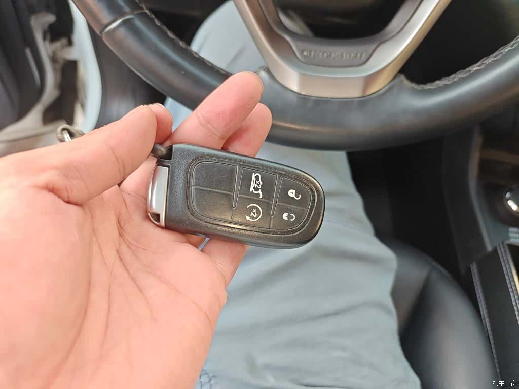 Jeep Cherokee, 2019 12