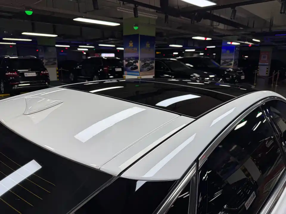 Jaguar XJ Jaguar XJ