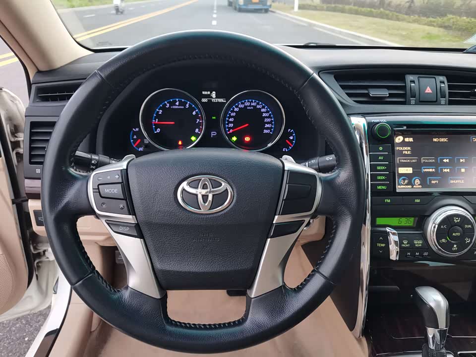 Toyota Reiz