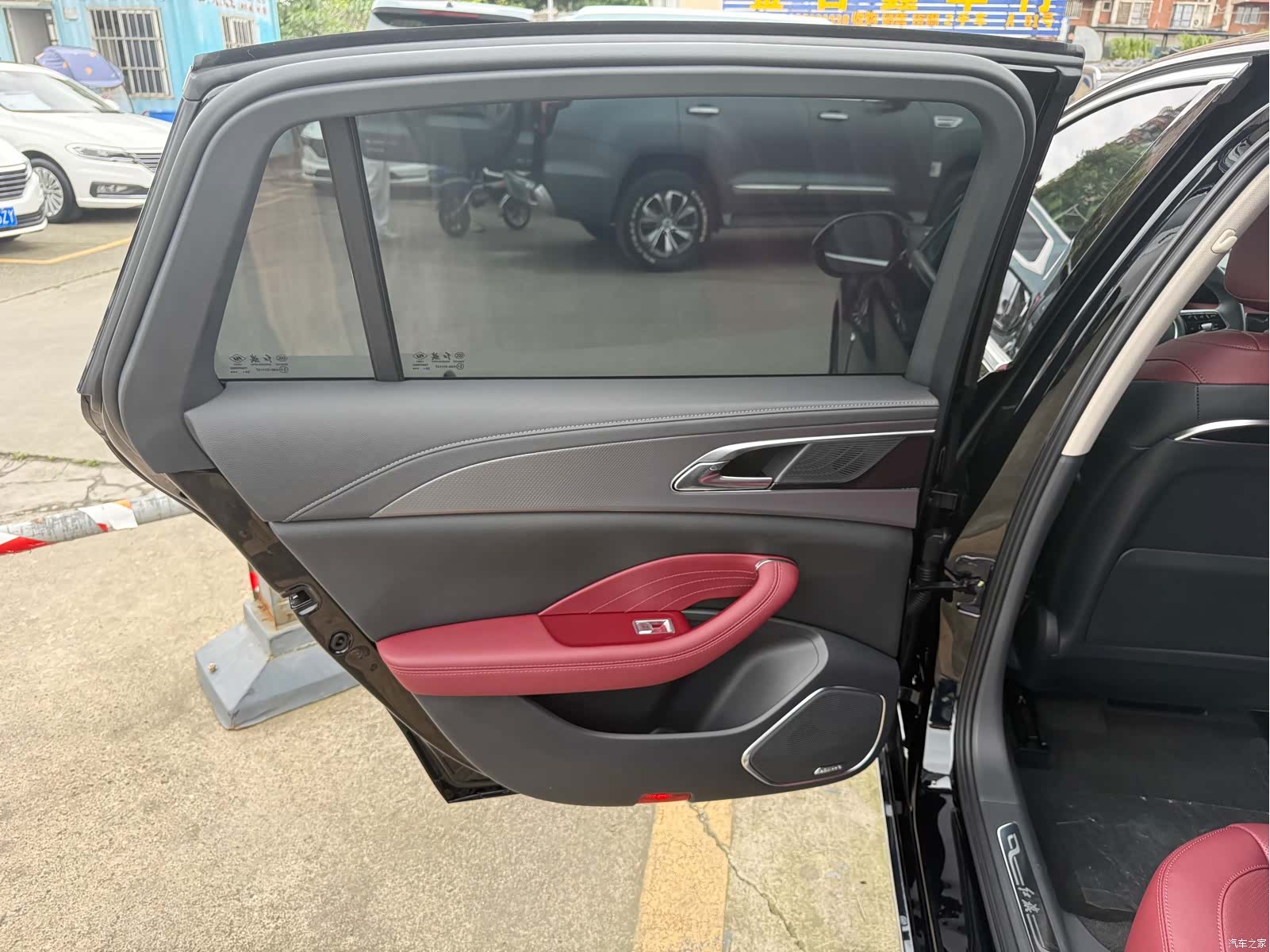 Hongqi H5, 2024 11