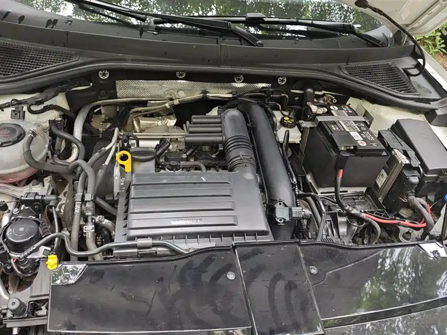 Volkswagen T-ROC exploring Songs