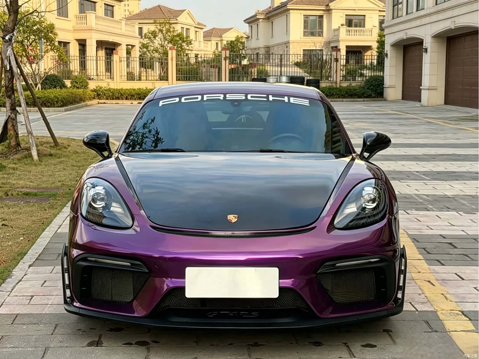 Porsche Cayman, 2019 3
