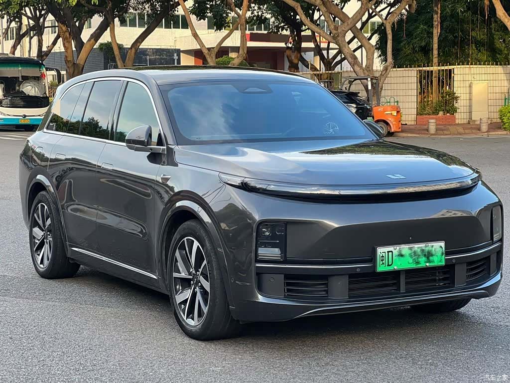 Li Auto L8, 2023 3