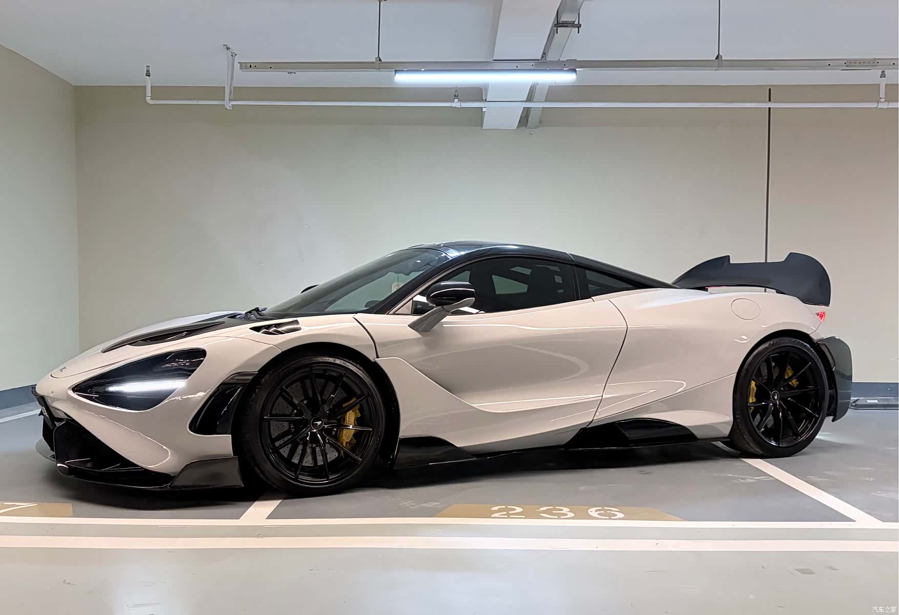 McLaren 720S, 2018 4