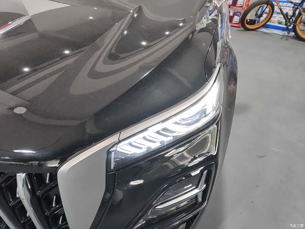 Hongqi HS5, 2025 24