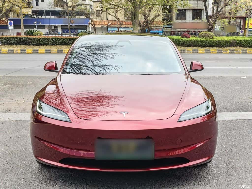 Tesla Model 3, 2024 все фото