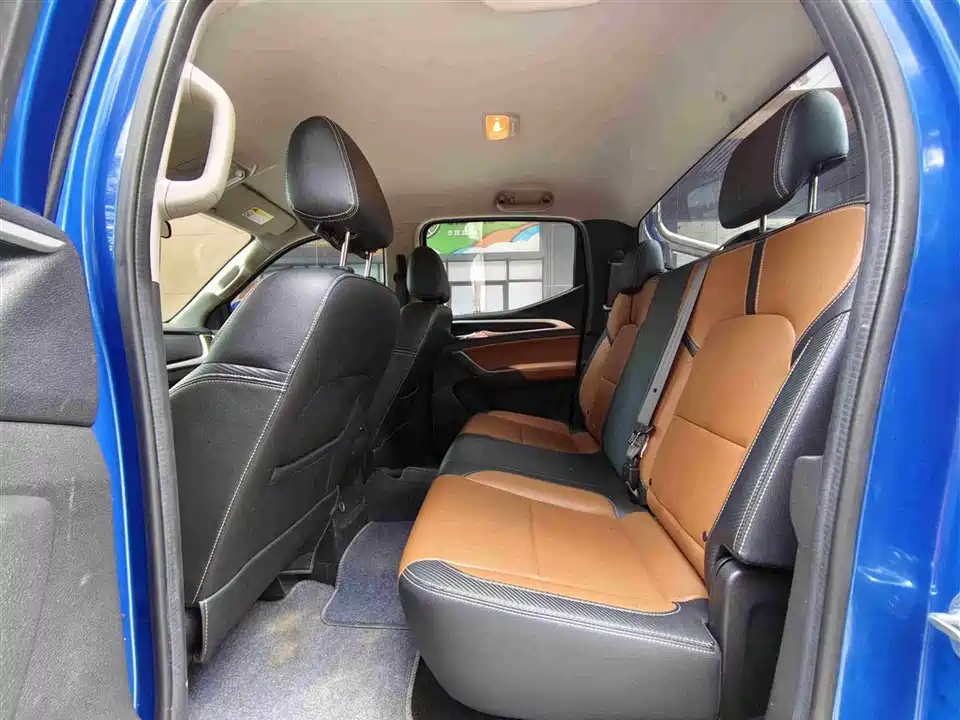 MAXUS Chase T70