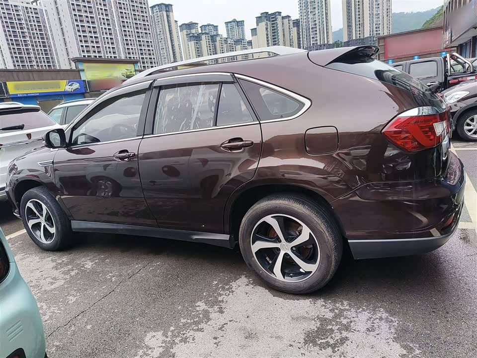 BYD S7